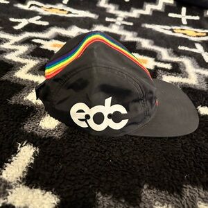 EDC 5 panel hat rainbow